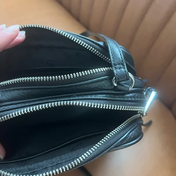 Calvin Klein Black Leather camera Bag style purse crossbody - Picture 2 of 11
